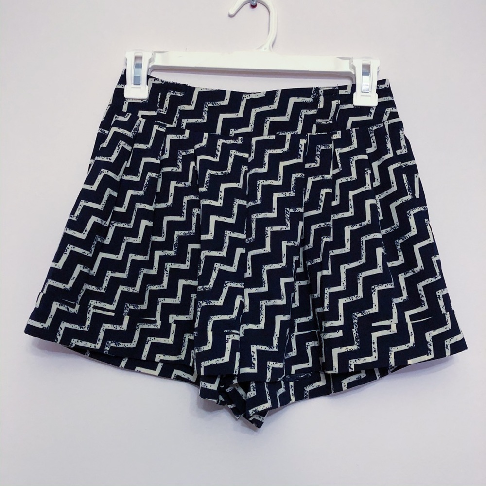 Navy zigzag patterned shorts